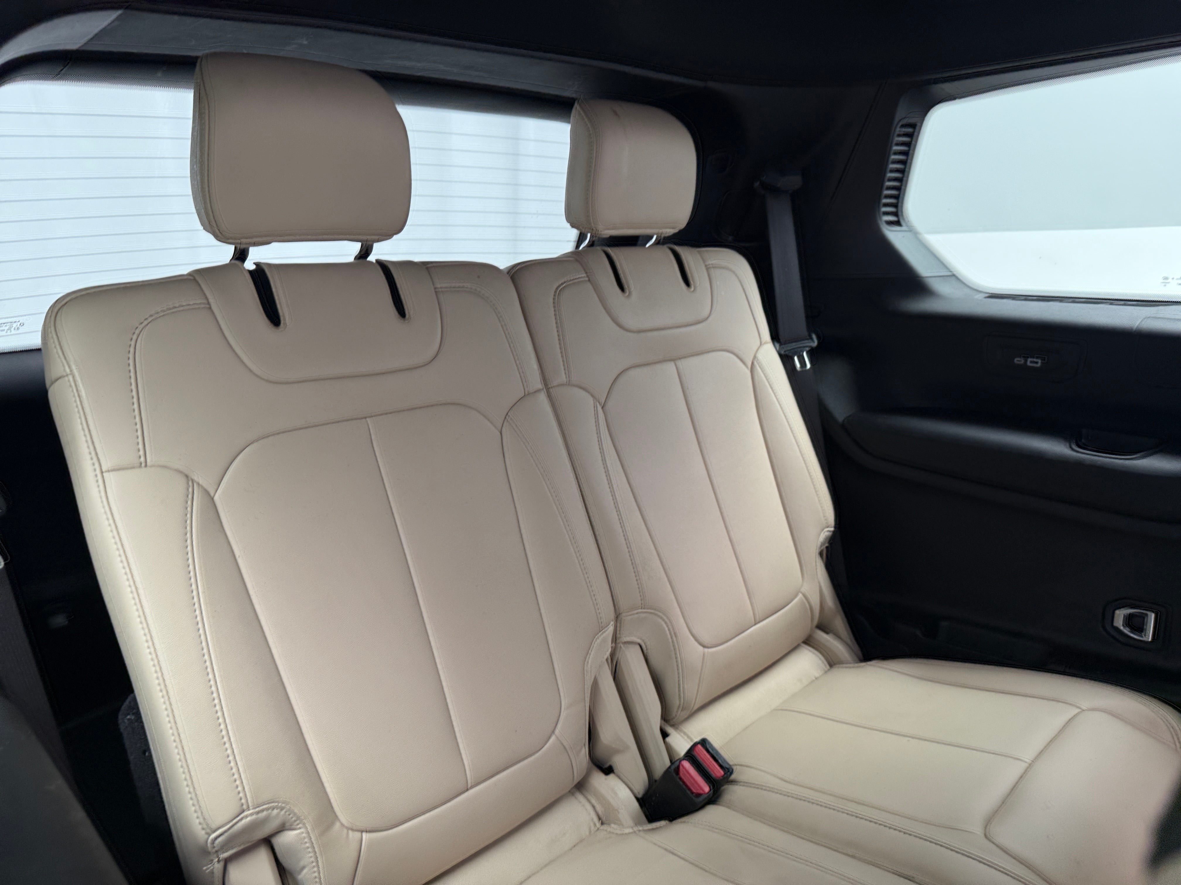 jeep grand cherokee l 2023 1C4RJKBG1P8833814 image jeep grand cherokee l 2023 1C4RJKBG1P8833814 image